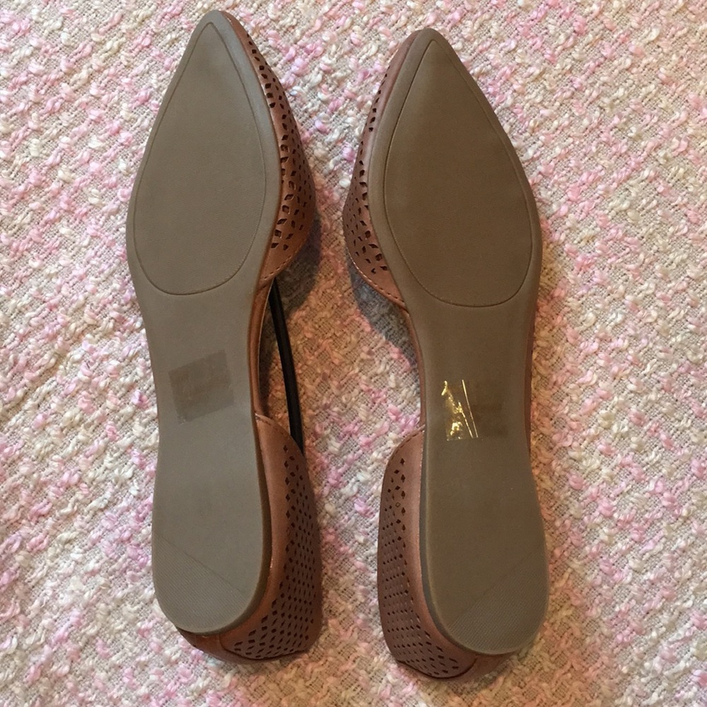 NIB Madden Girl Nancie Chip Out Pointed Tor Flats - Picture 7 of 7